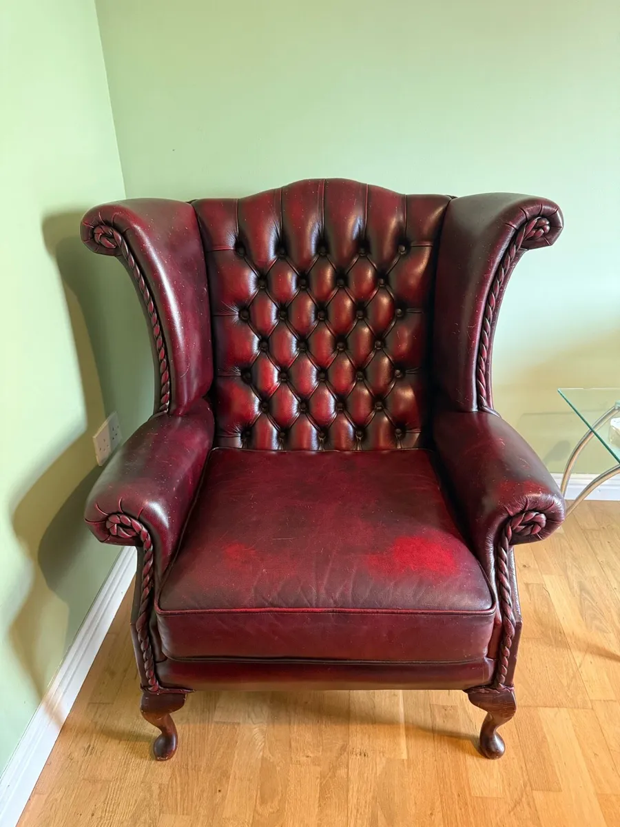 Vintage Oxblood Chesterfield armchair - Image 3