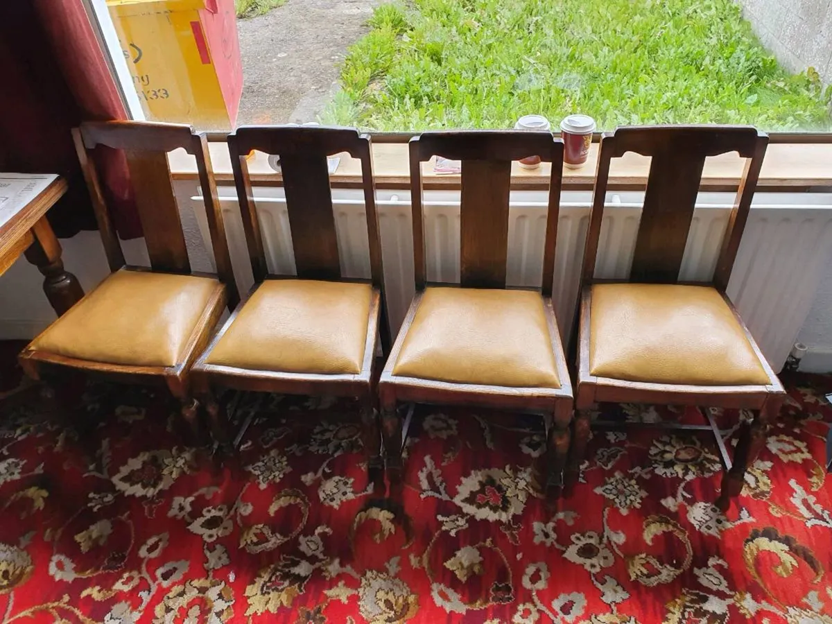 Extending Table & 4 Chairs Dining Room Table - Image 2