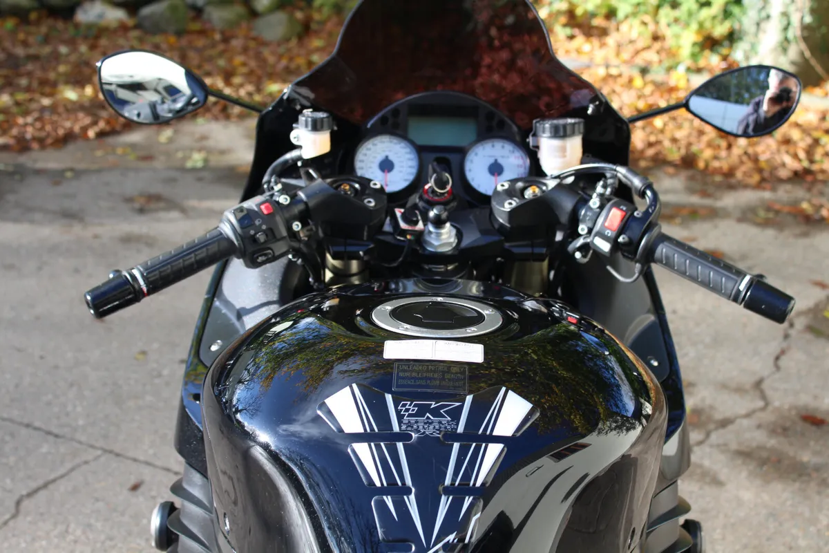 2010 Kawasaki ZZR1400 - Image 4