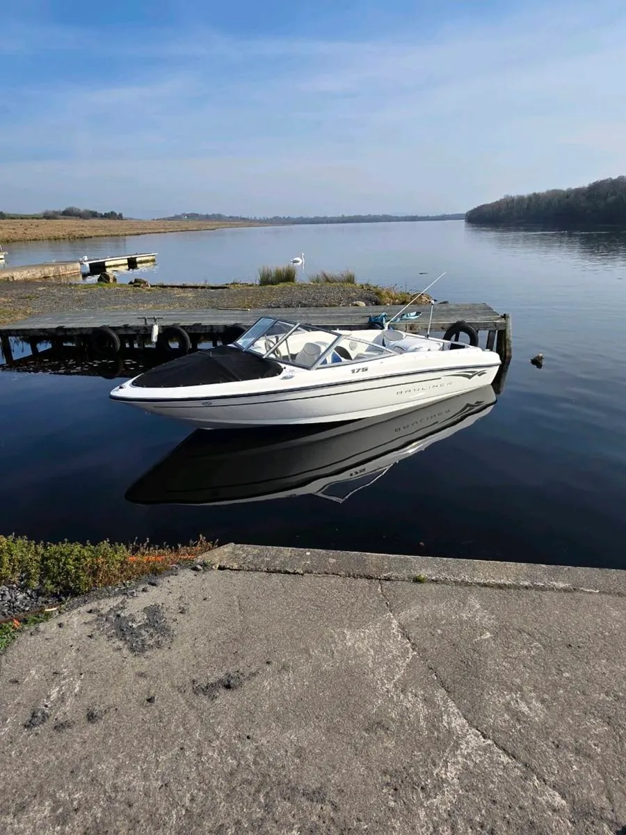 Bayliner 175 bowrider speedboat - Image 3