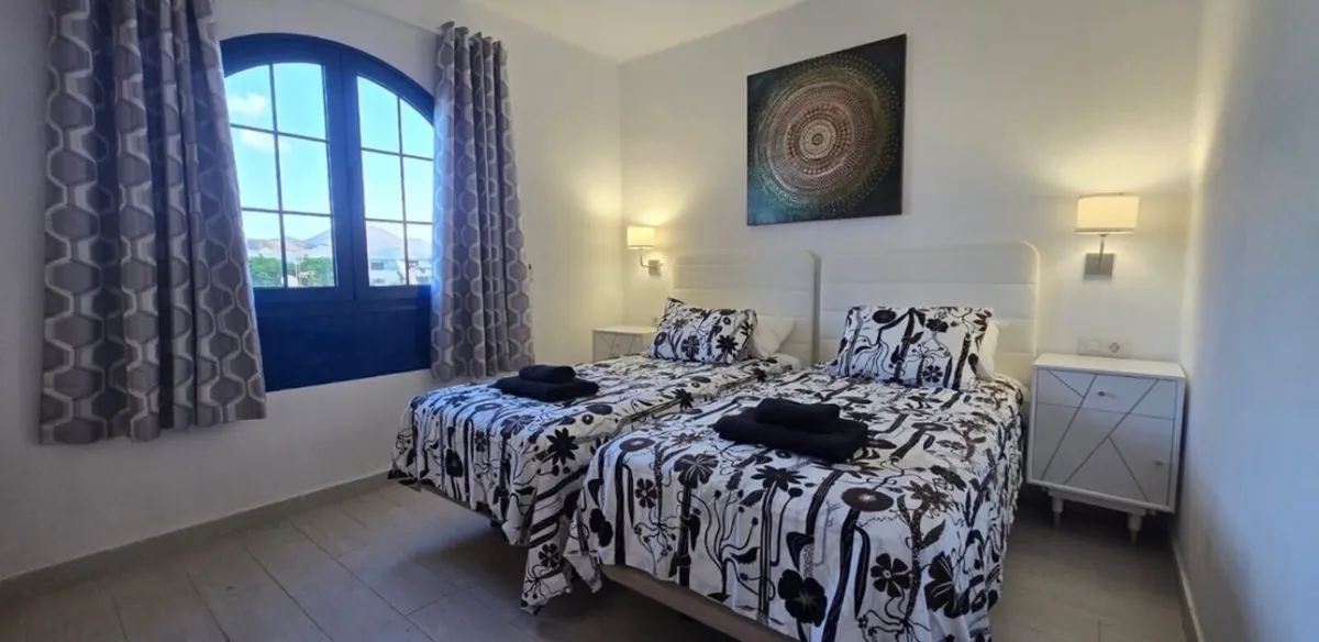 LUXURY 1 / 2 BED in Heart Puerto Del Carmen - Image 4