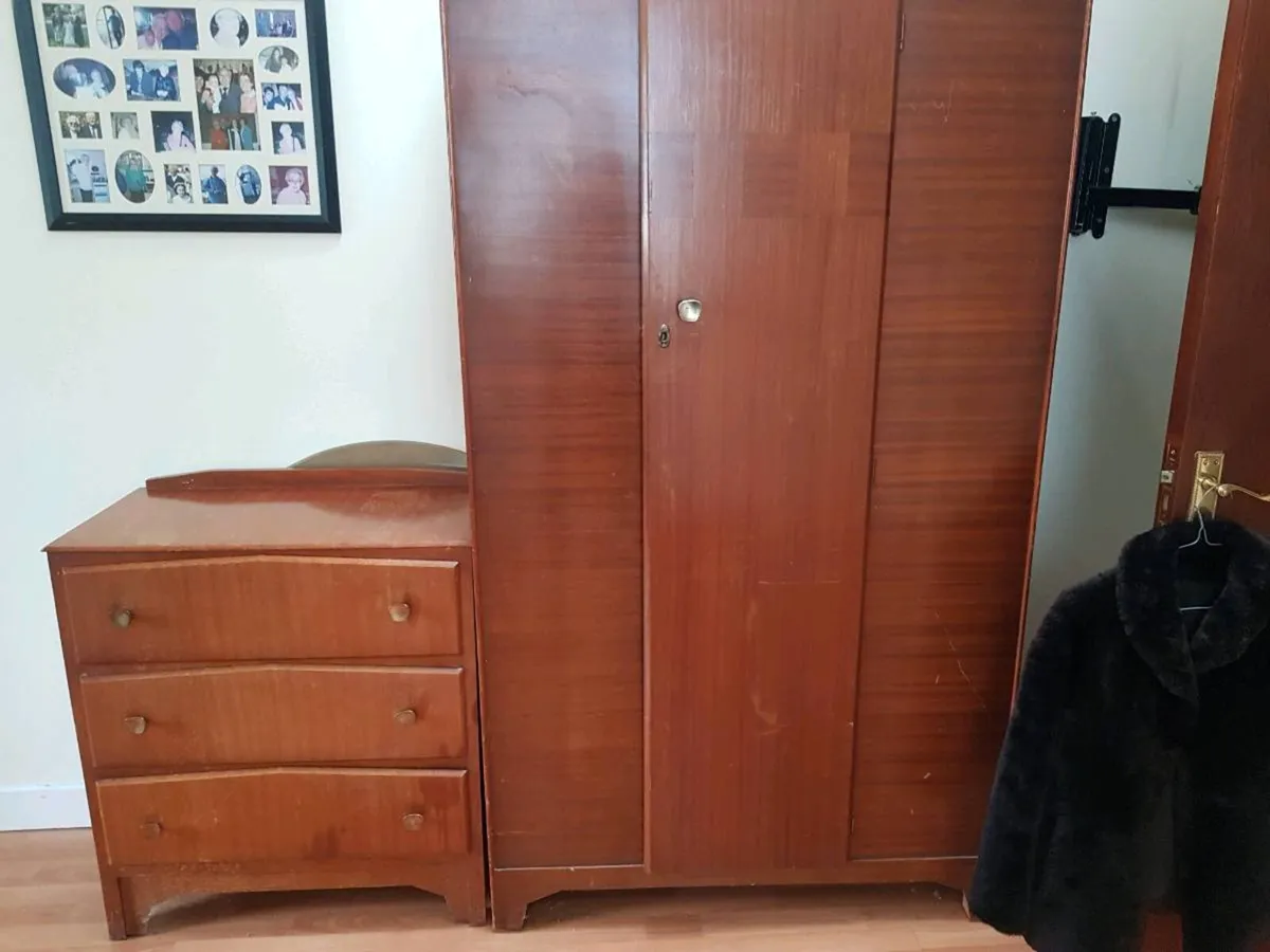 Wardrobe Chest Drawers & Dressing Table - Image 1