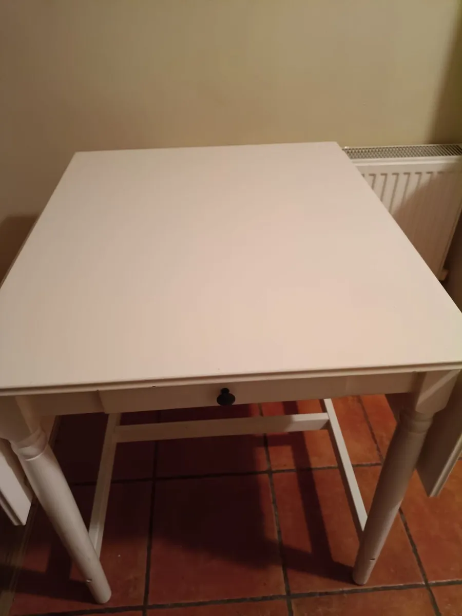 Kitchen Table & 2 chairs - Image 1