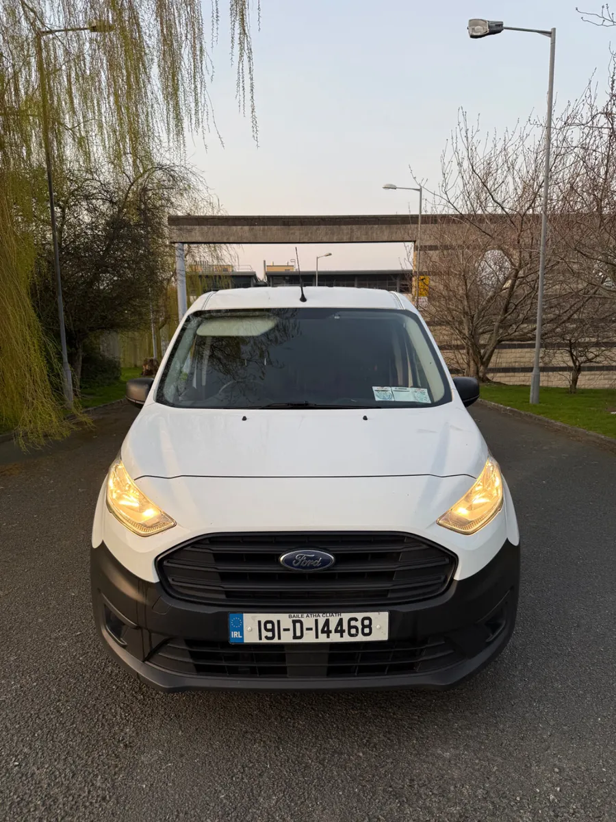Ford Transit Connect LWB 2019 3 Seats - Image 3