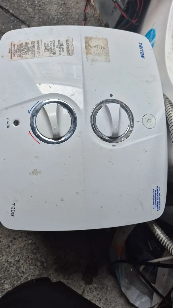 Triton shower - Image 1