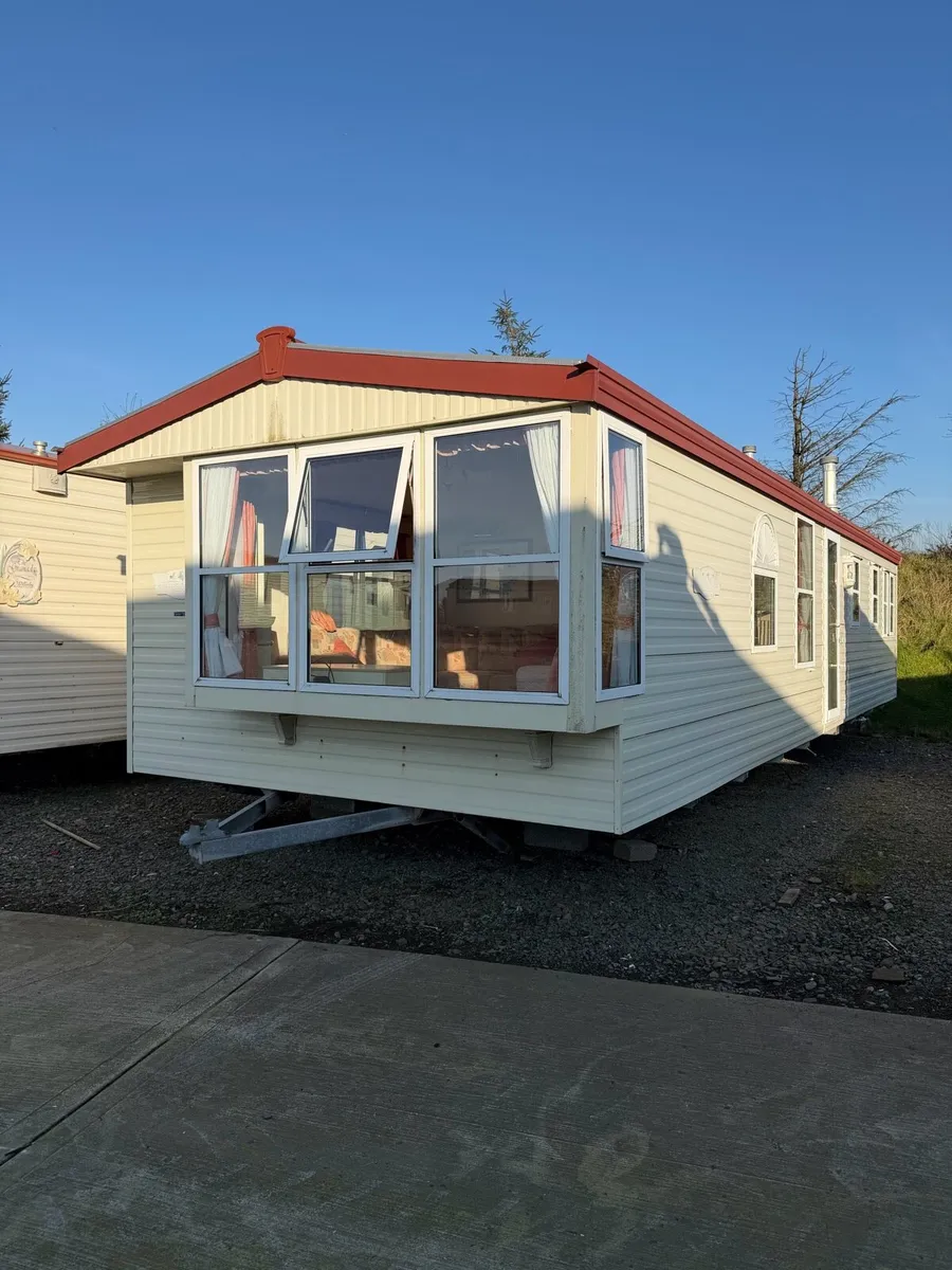 Atlas Heritage Super 36 x 12 x 2 Bedroom - Image 1