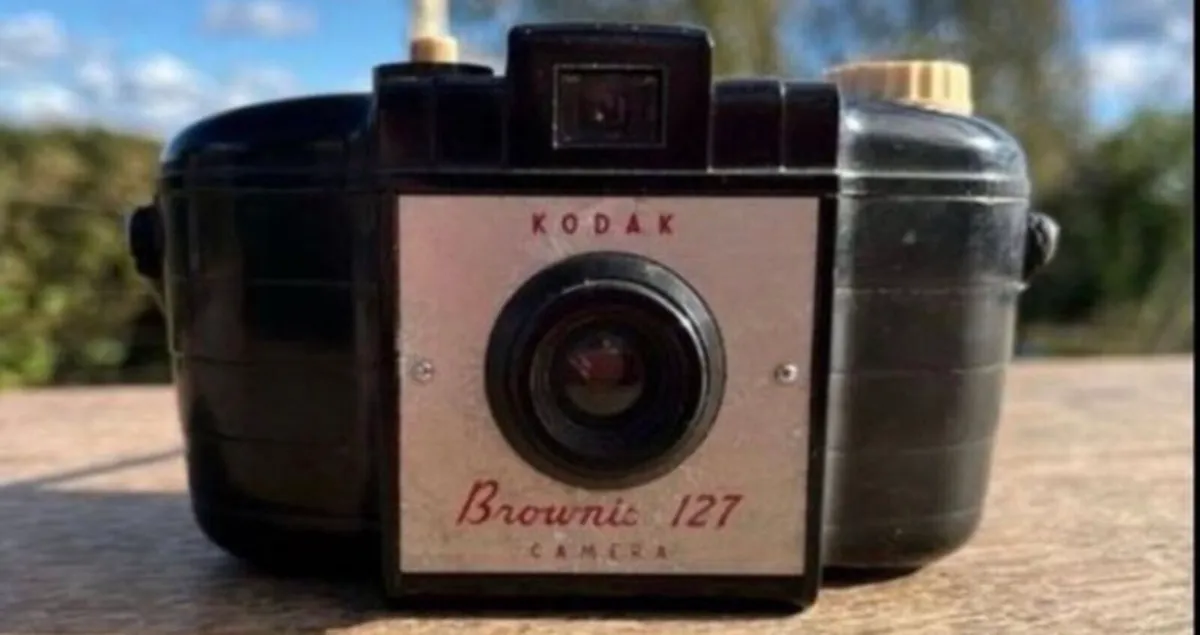 11 vintage cameras - Image 4