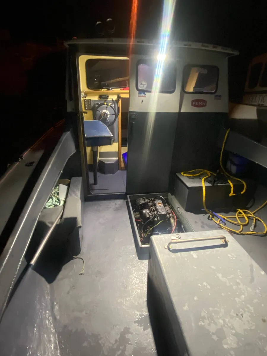 23ft Spartan fishing boat - Image 4