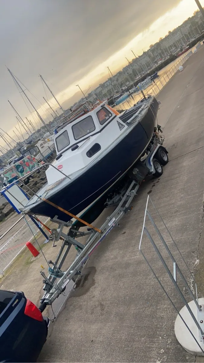 23ft Spartan fishing boat - Image 1