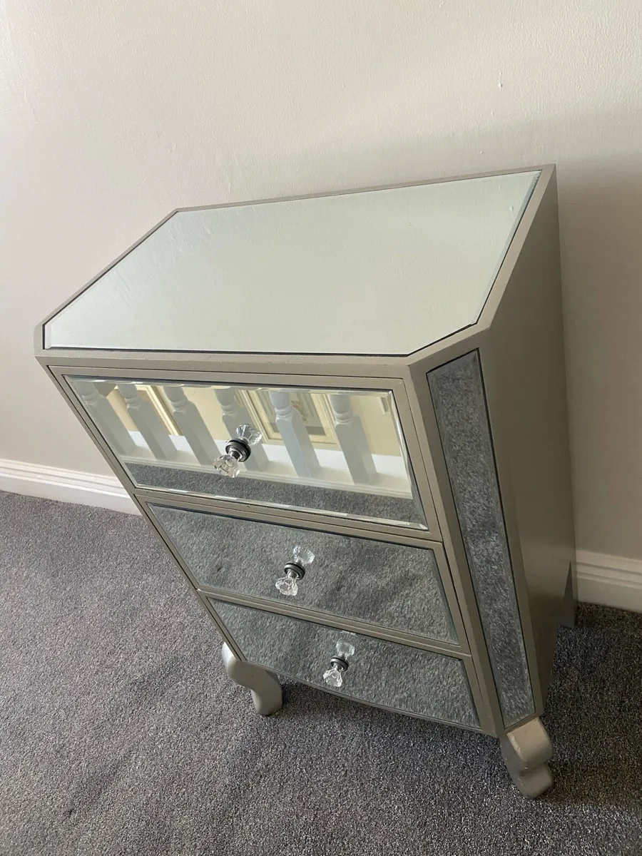 Bedside lockers - Image 1