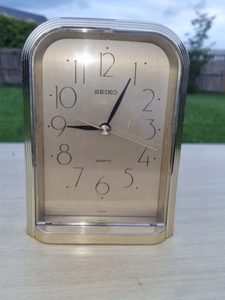 Vintage Seiko quartz desk clock - Image 1