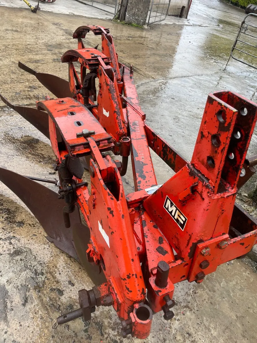 3 furrow plough - Image 4