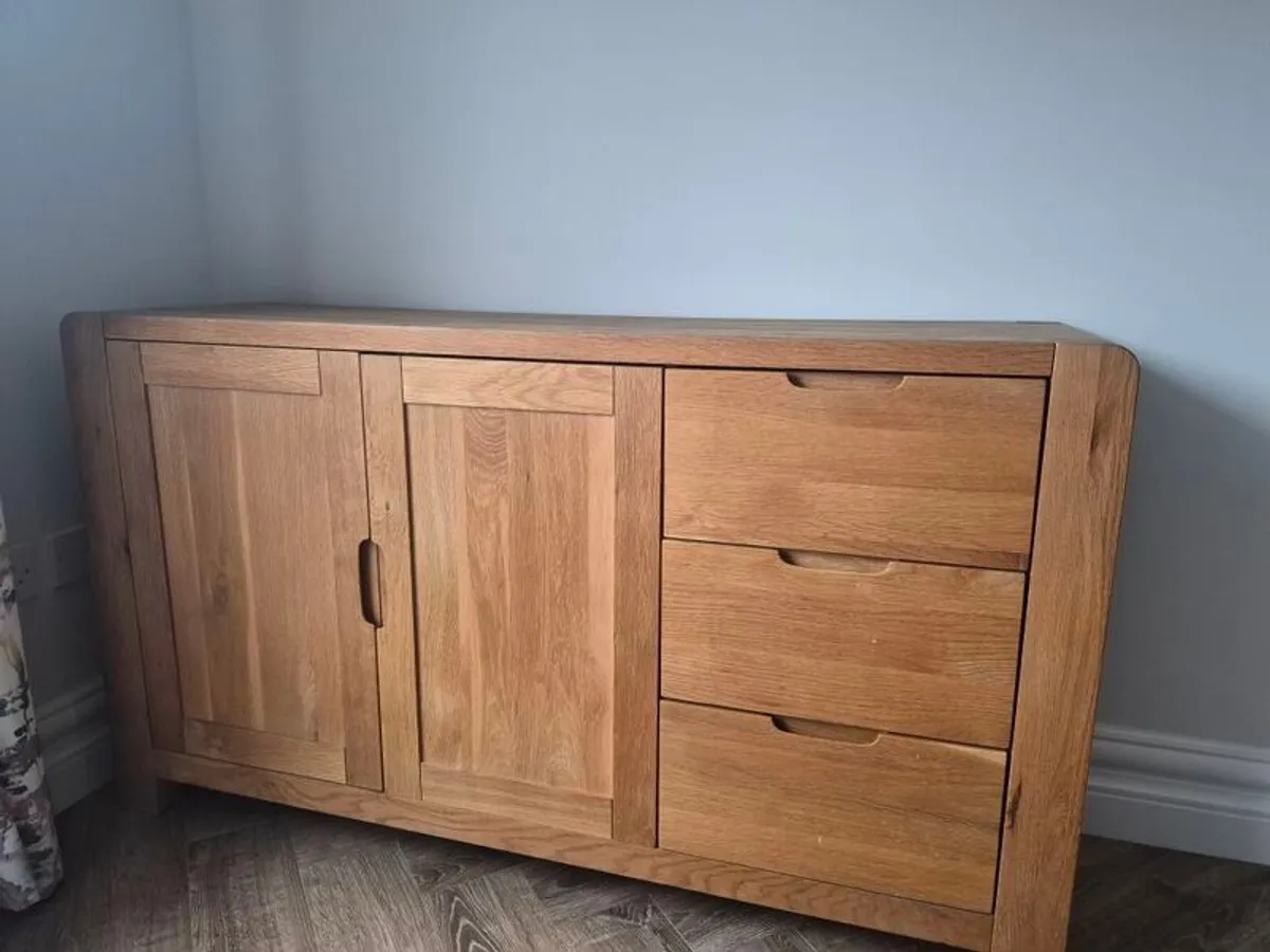 Oak sideboard and display cabinet - Image 2