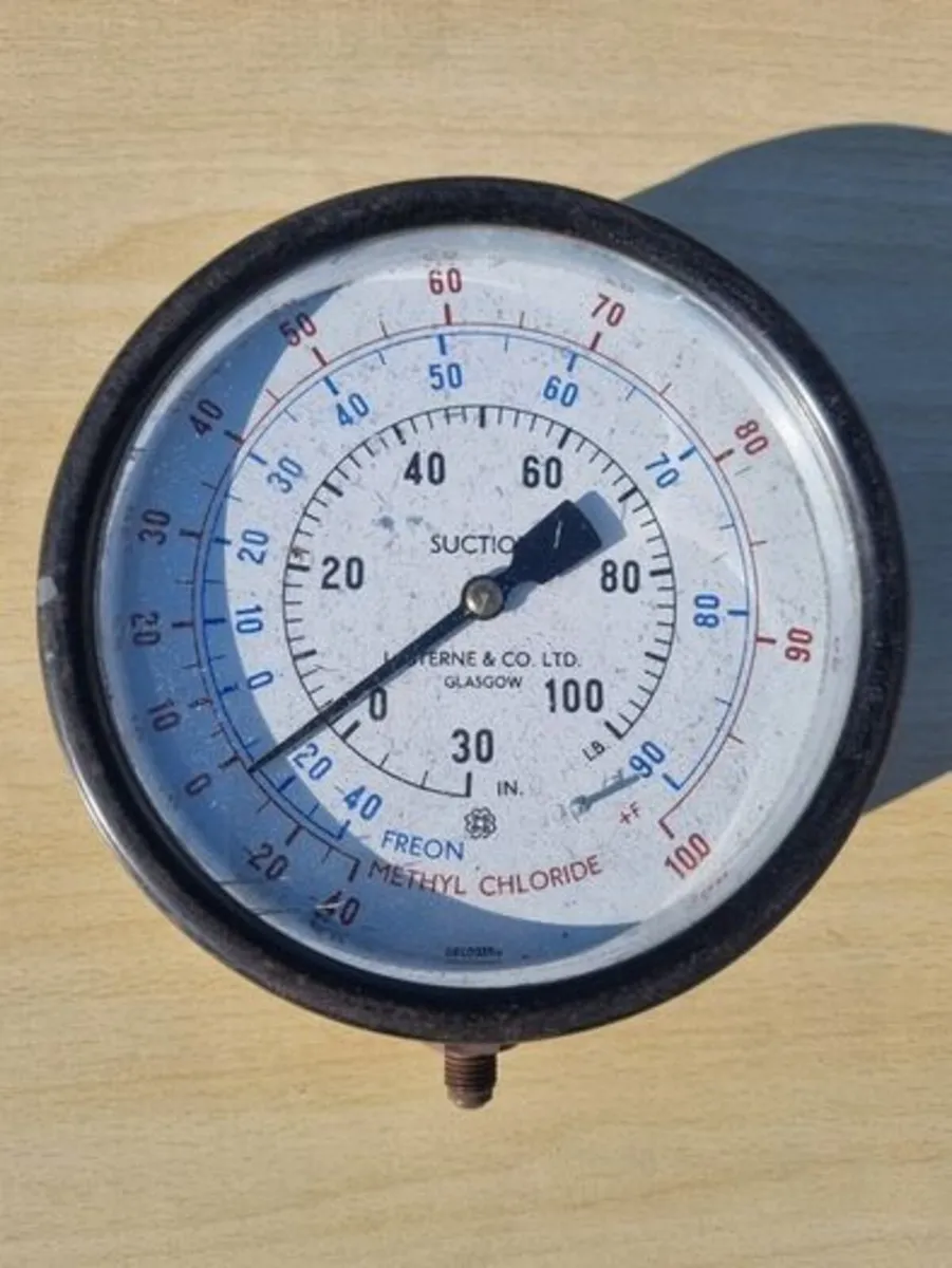 L Sterne & co.LTD. Glasgow vintage gauge - Image 2