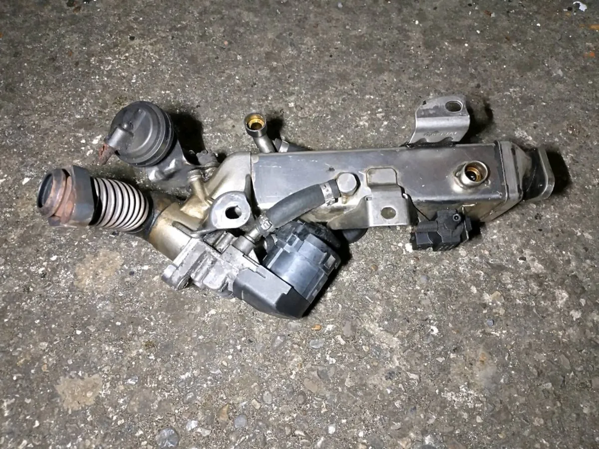 BMW 5 Series 2.0D F10 EGR Valve and cooler - Image 2