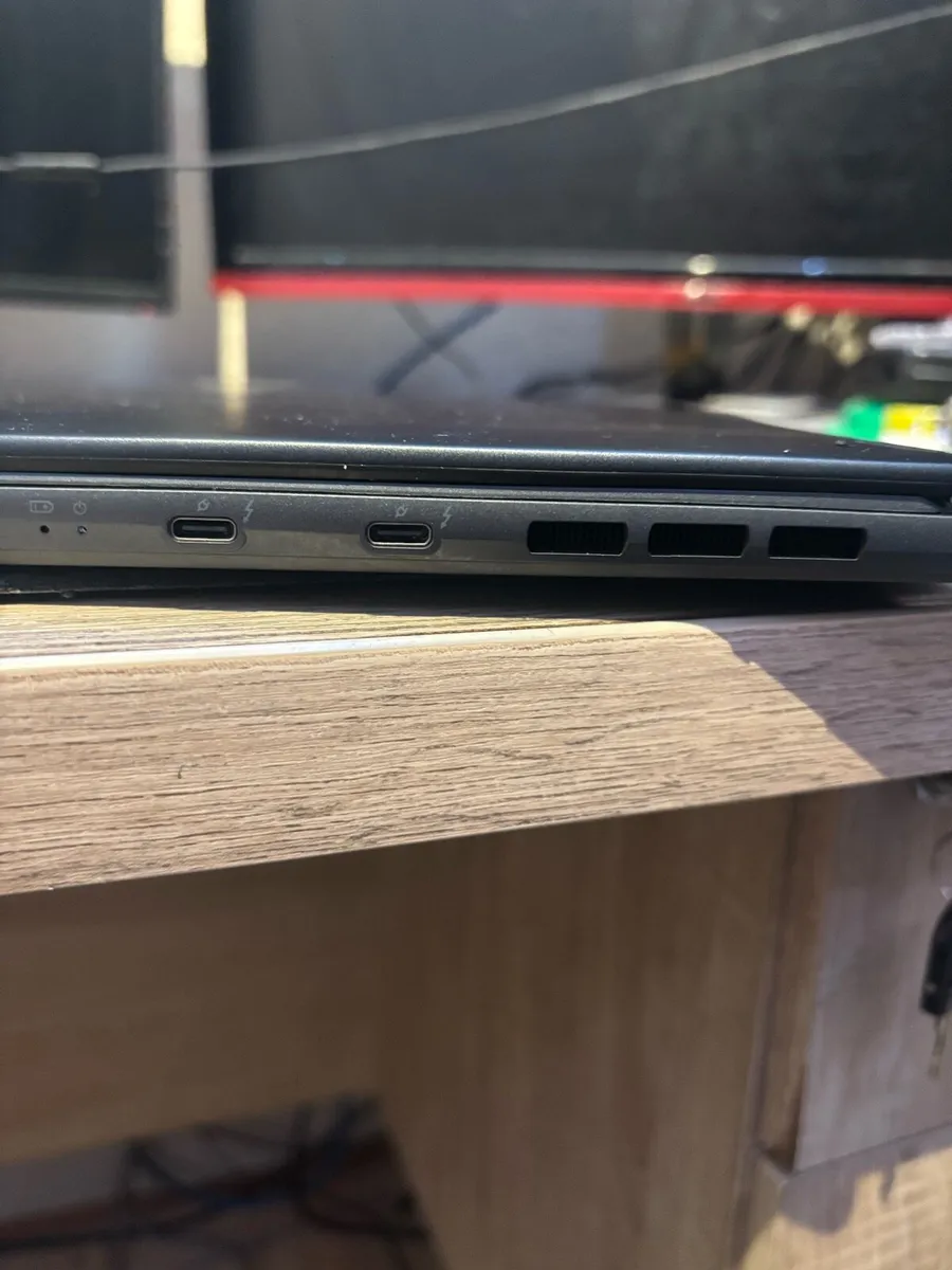 MSI Prestige 14 AI Evo 14” Laptop - Image 4