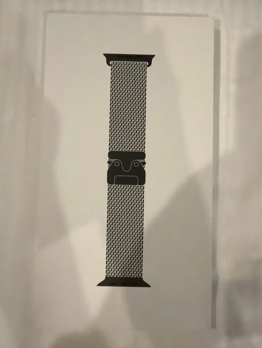 Apple Watch Ultra 3 49mm Black Titanium Strap - Image 4