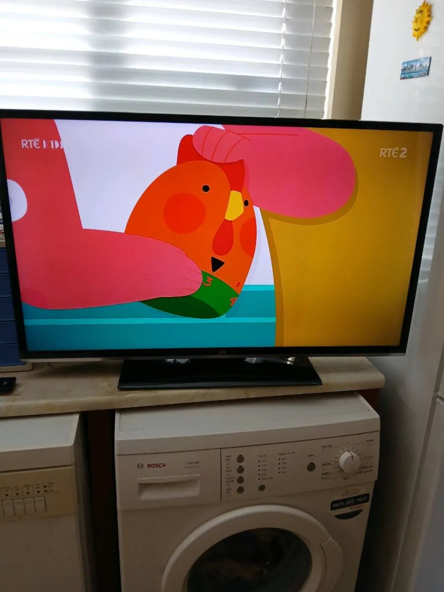Jvc 40 inch smart hdmi tv. - Image 3