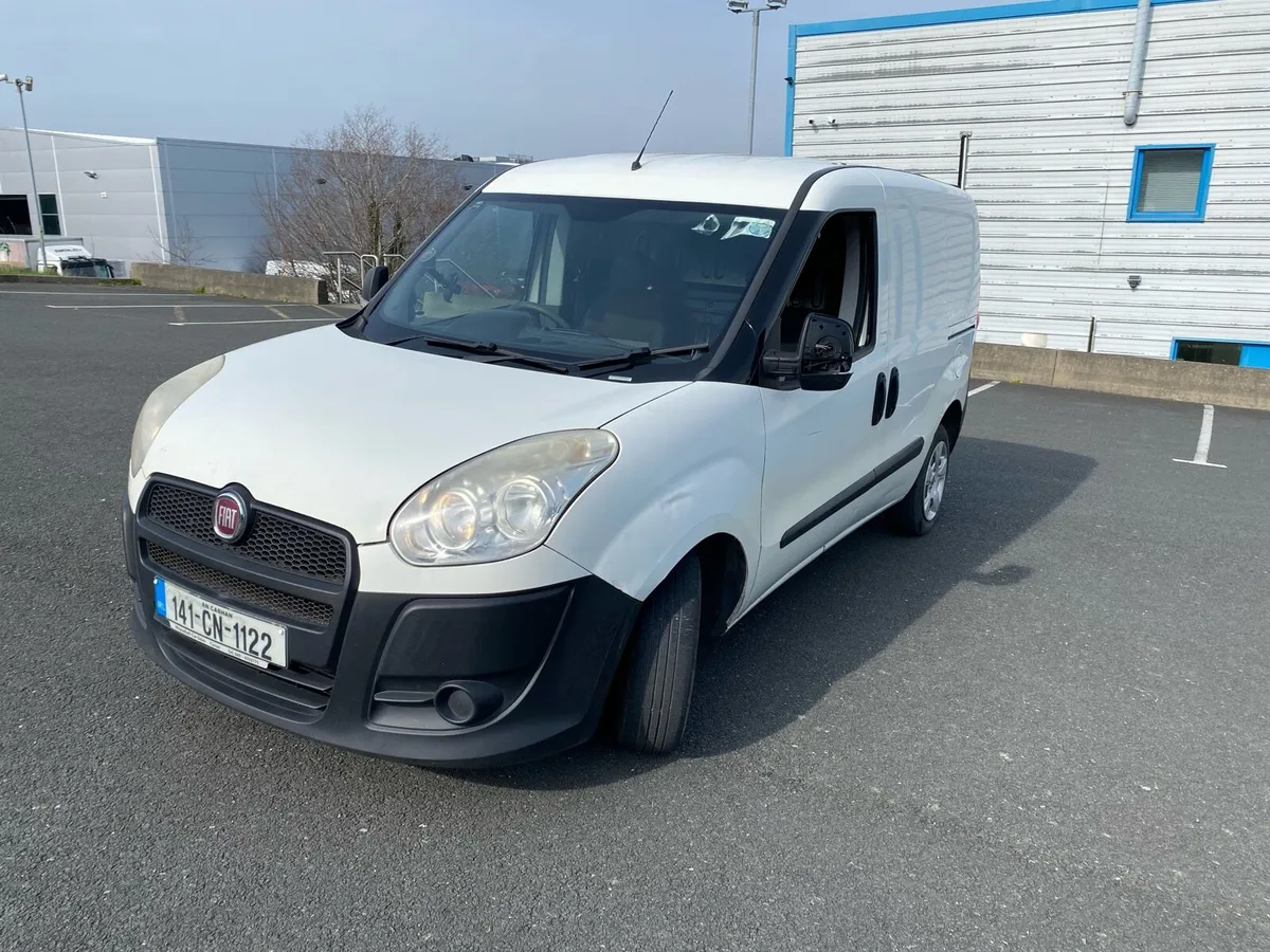 2014 Fiat Doblo CVRT & TAX - Image 3
