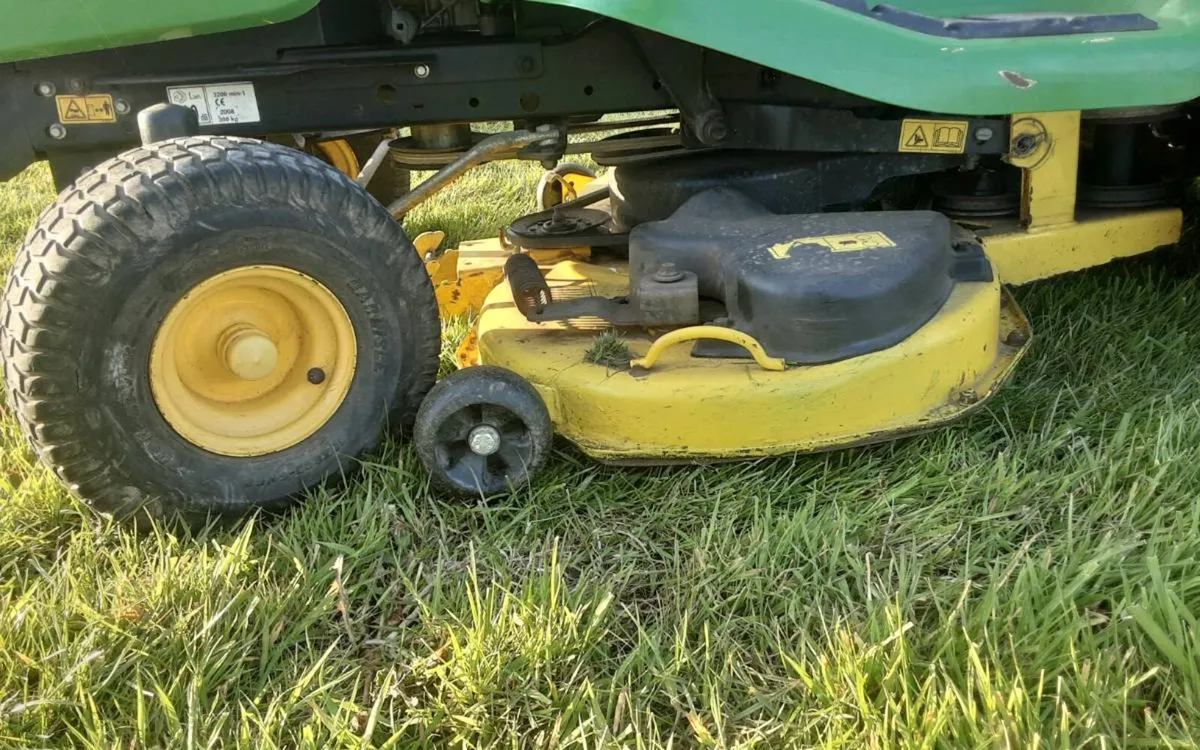 John deer X300R - Image 4