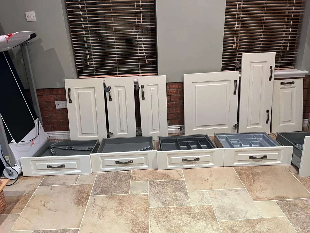 Kitchen Doors & Drawers - Image 1