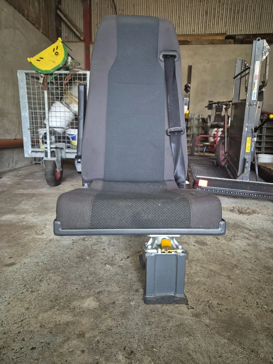 Wheel chair lift - Image 2