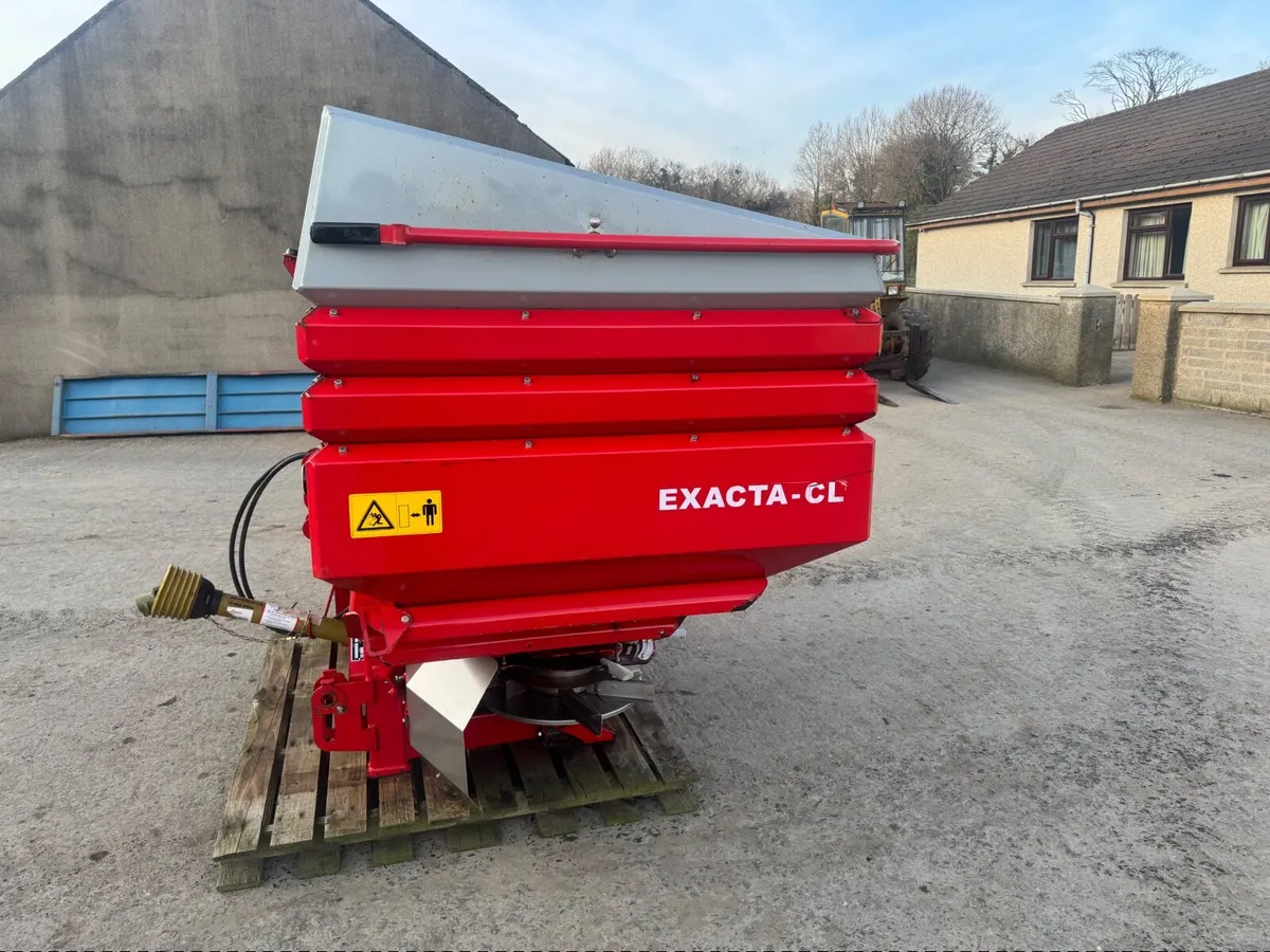 Fertiliser sower - Image 4