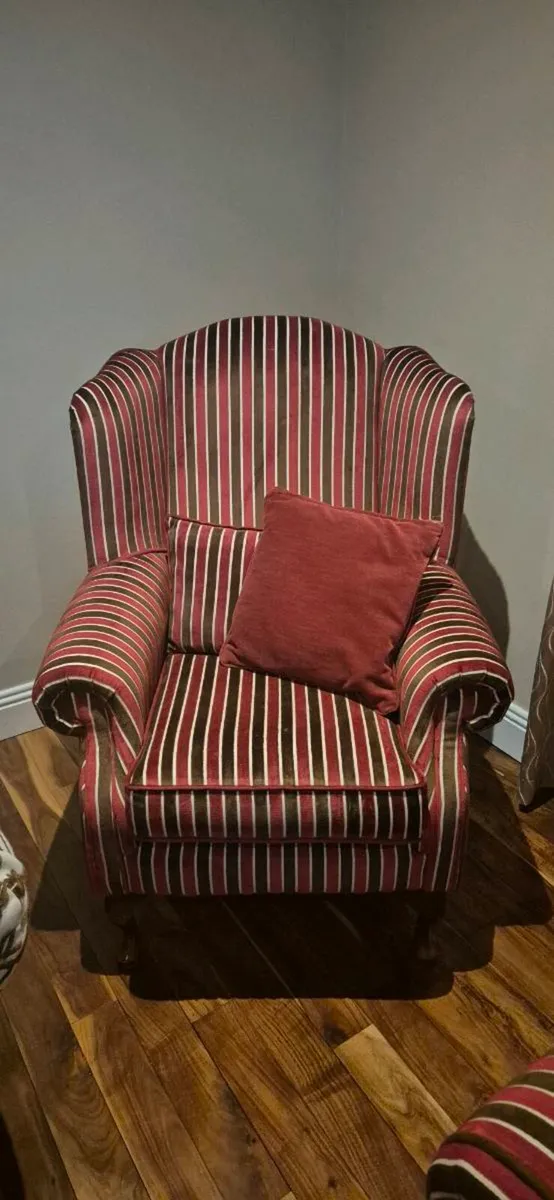 3 piece suite of furniture - Image 2