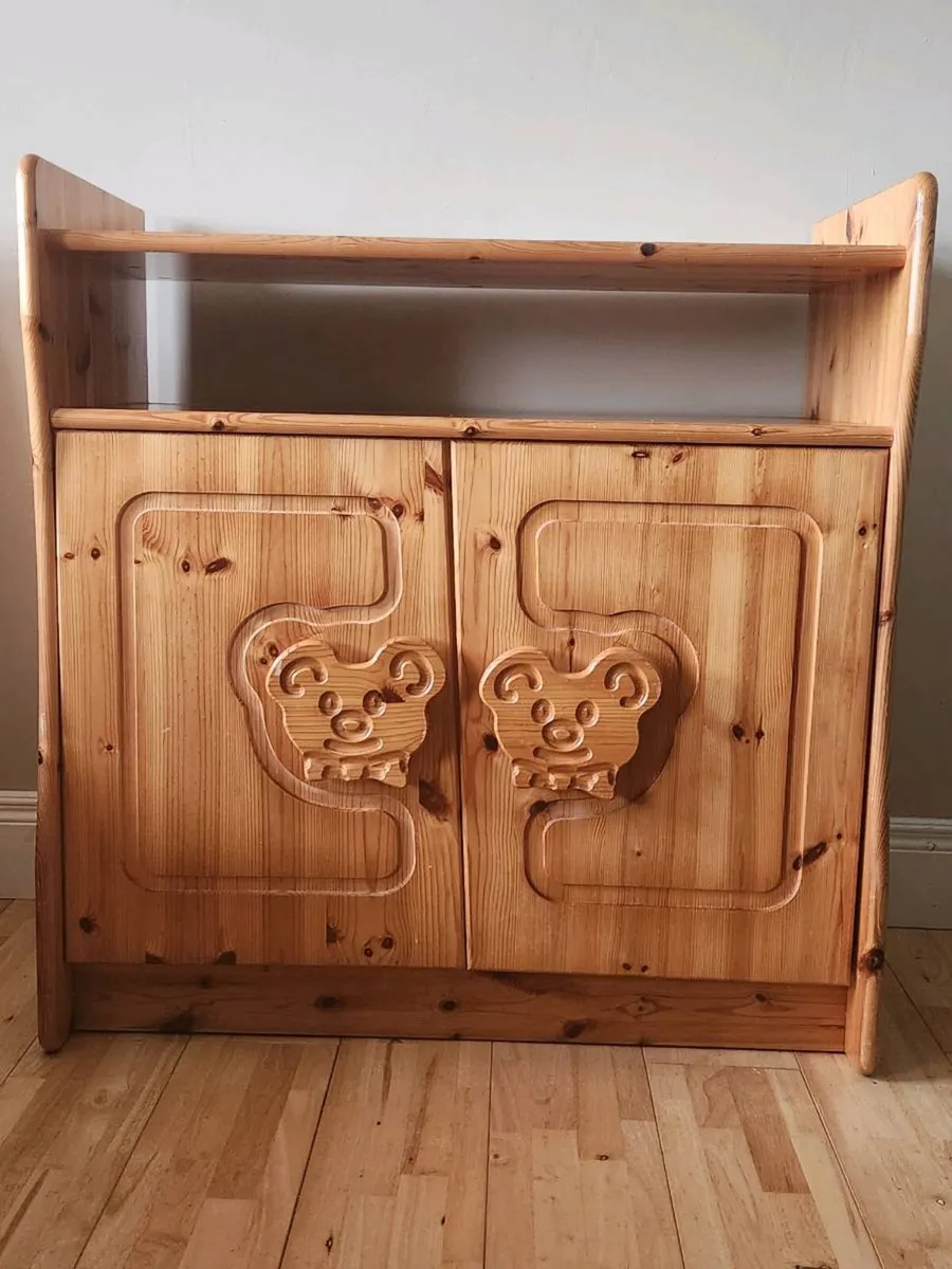 Baby changing unit - Image 1