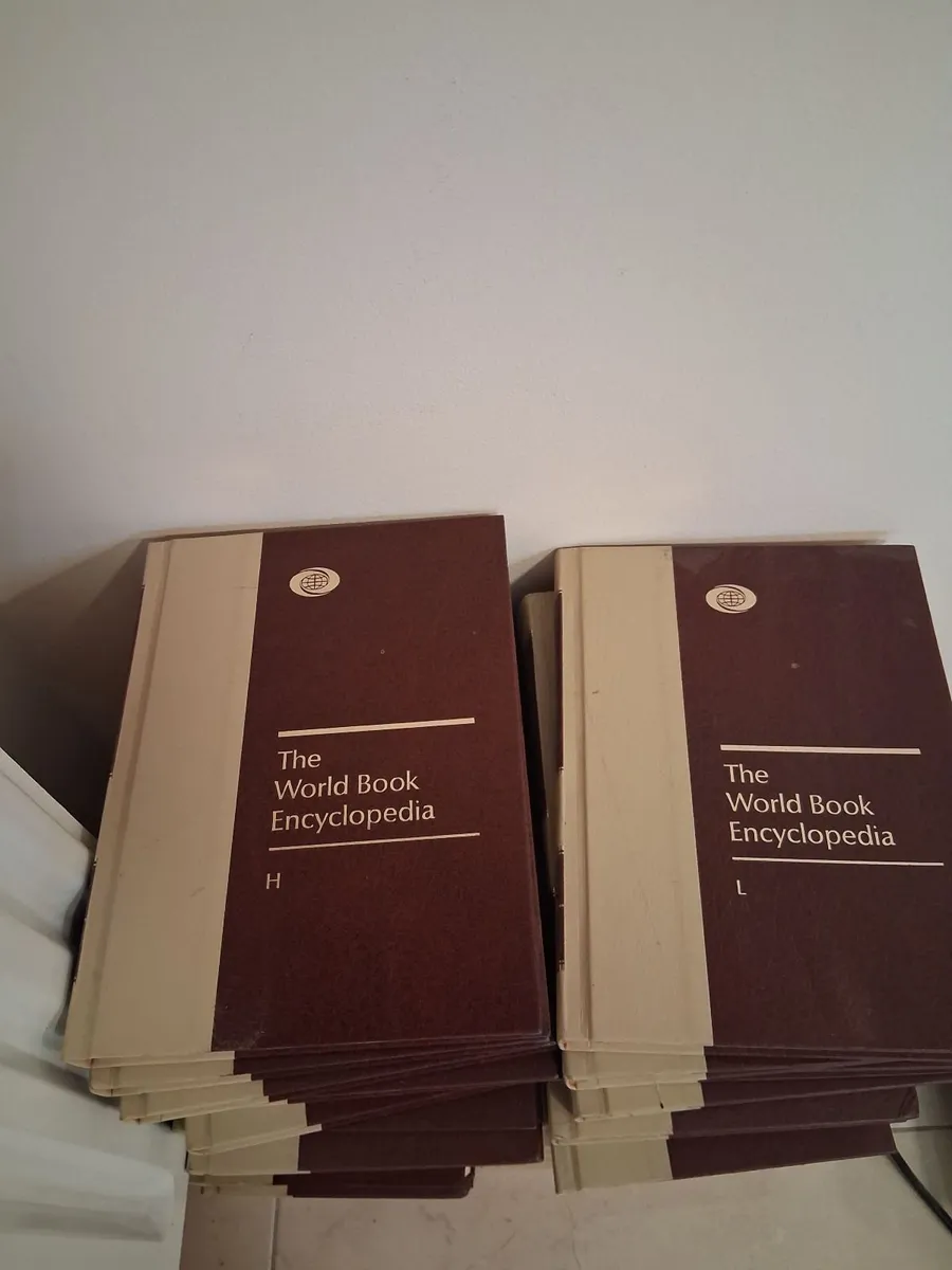 World Book Encyclopaedia - Image 2