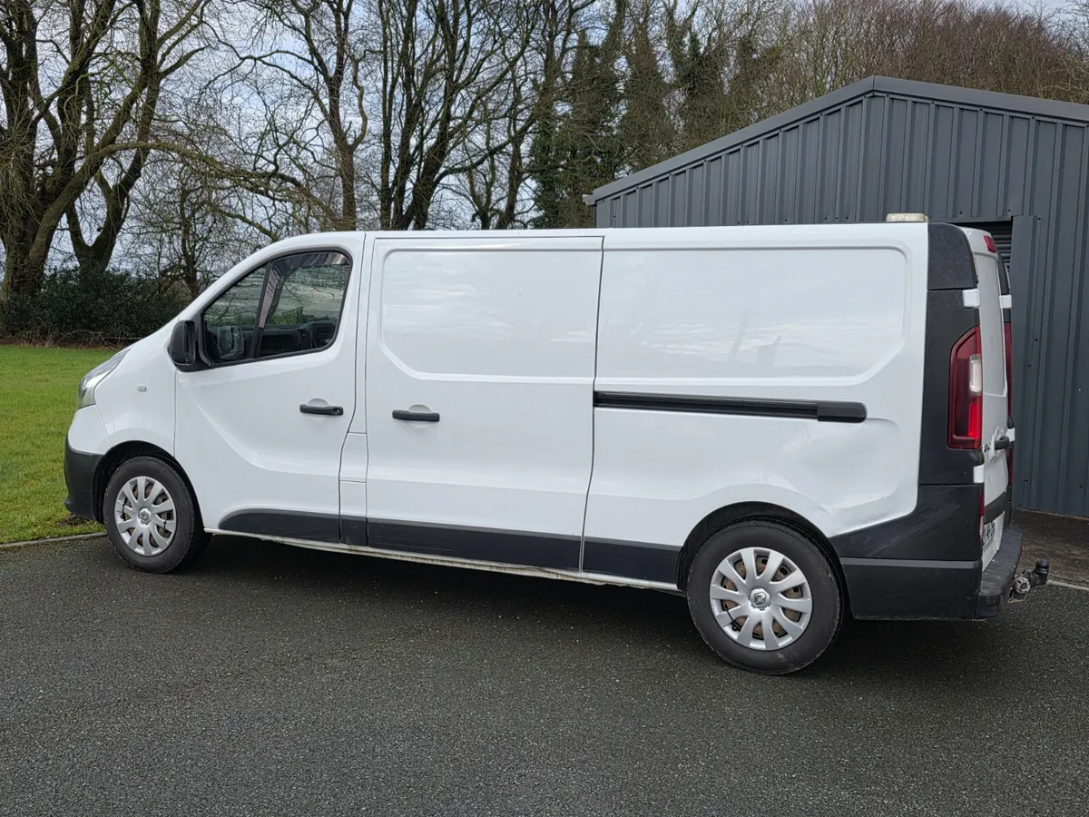 2021 Renault Trafic lwb - Image 4