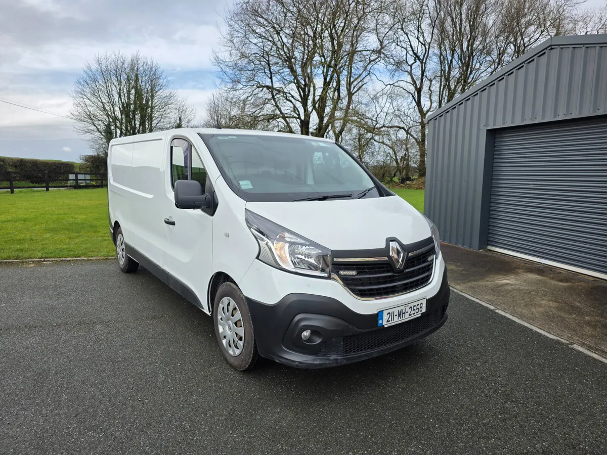 2021 Renault Trafic lwb - Image 2