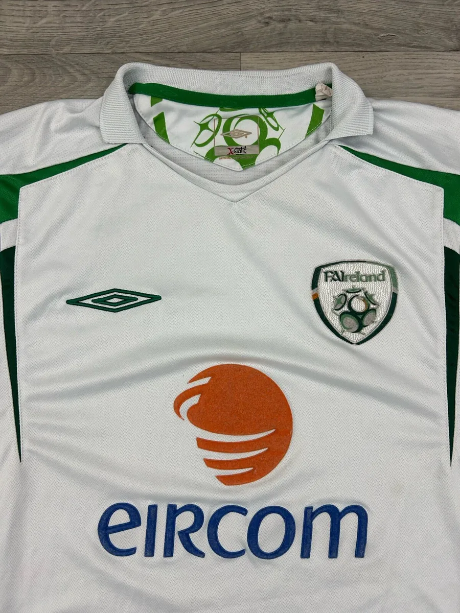 Vintage 2004 Umbro Ireland Home Jersey Shirt Large - Image 3