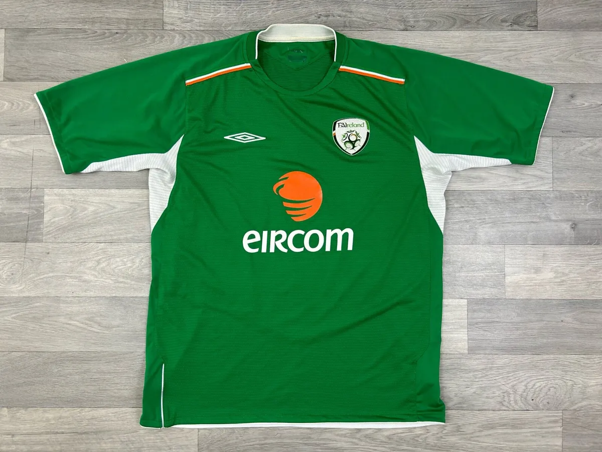 Vintage 2004 Umbro Ireland Home Jersey Shirt Large - Image 1