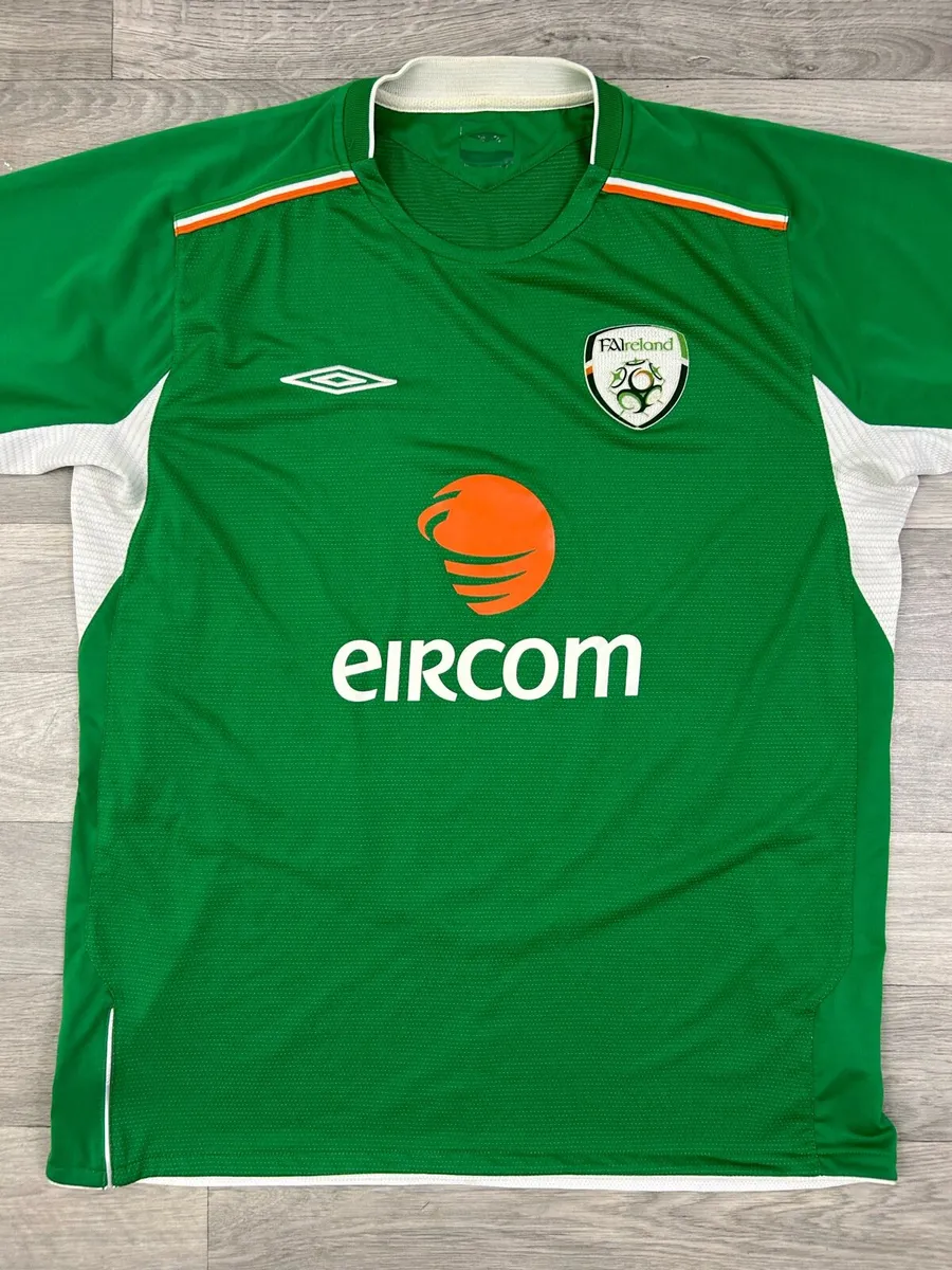 Vintage 2004 Umbro Ireland Home Jersey Shirt Large - Image 2
