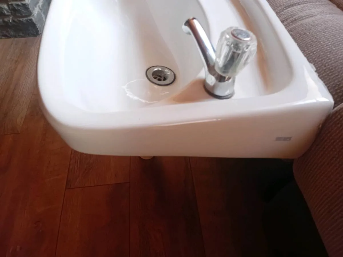 Wash hand basin with taps etc - Image 3