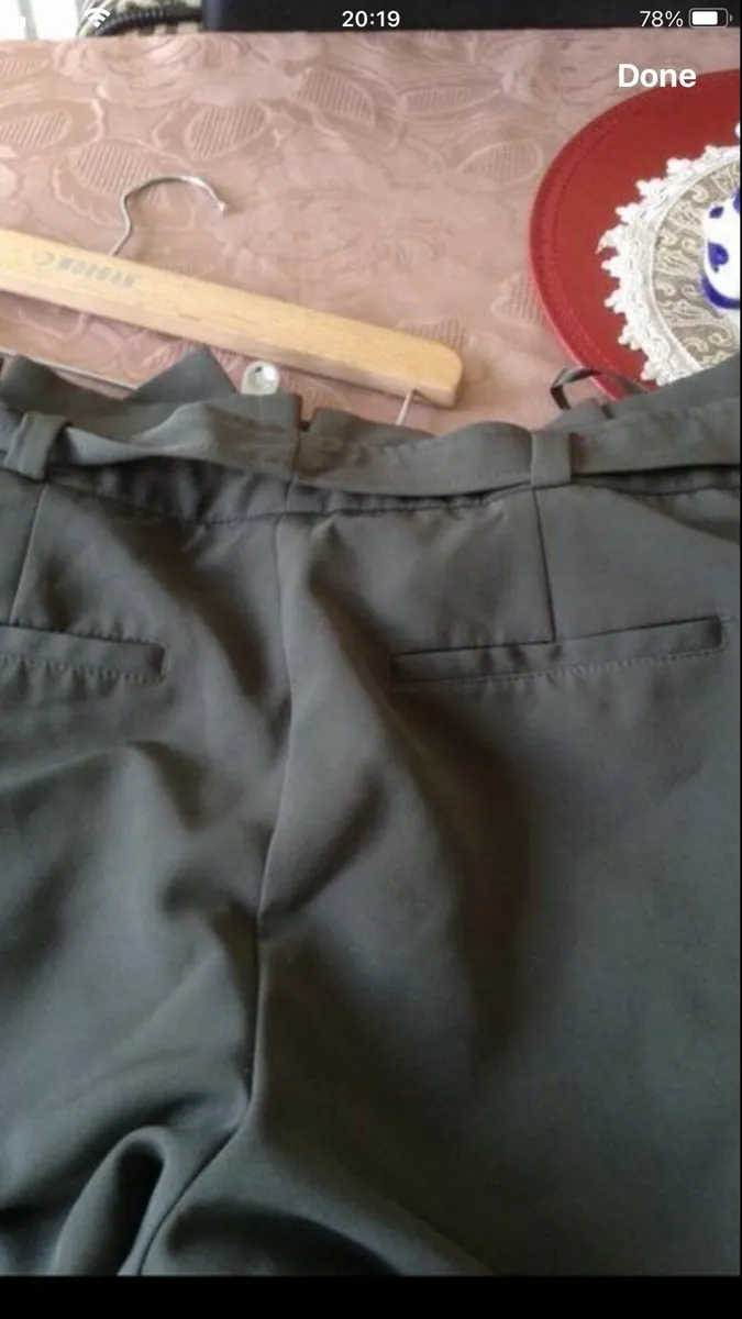 Ladies khaki Green trousers size 10 €5 - Image 3