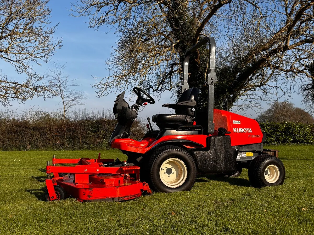 Kubota F3890 Mower - Image 1