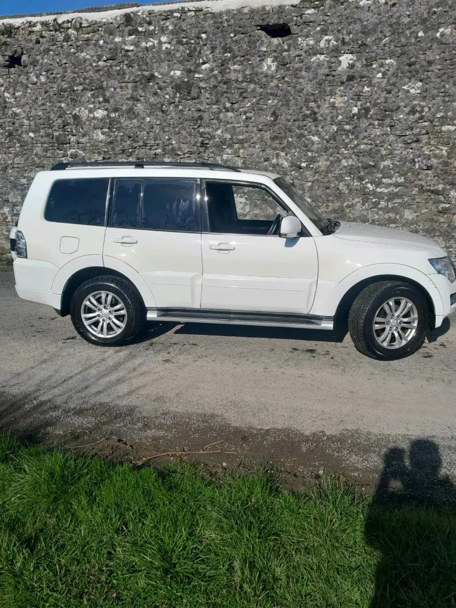 Mitsubishi pajero - Image 2