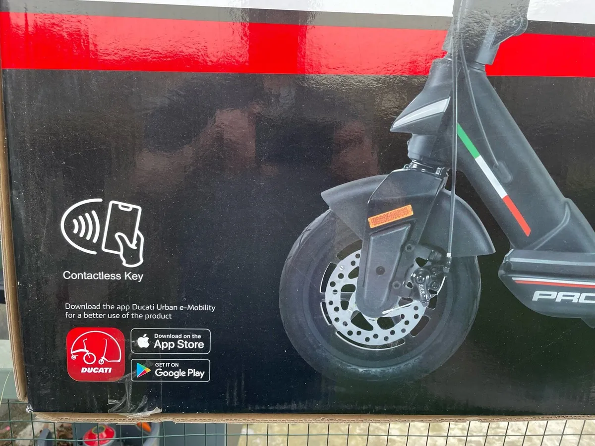 Electric scooter - Image 4