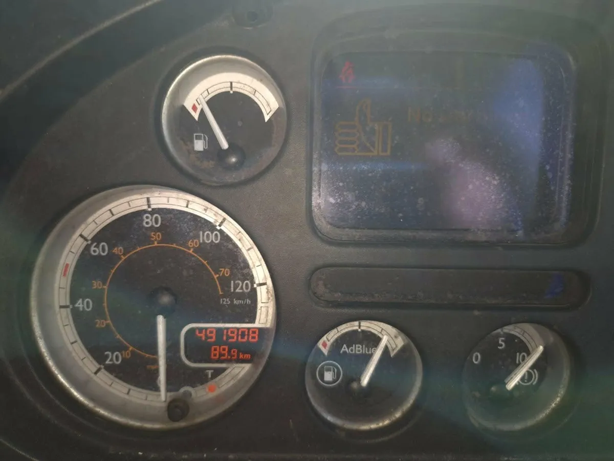 DAF LF 45.160  Truck with 20ft Dropside Body - Image 4