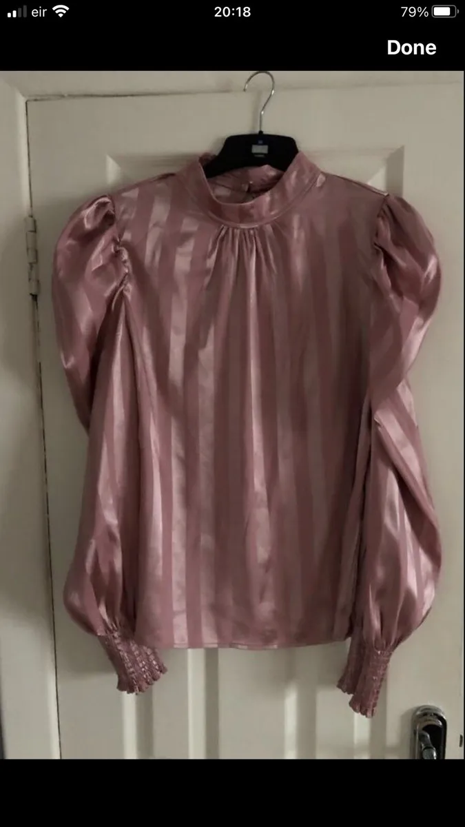 Ladies stunning blouse size L €5 - Image 4