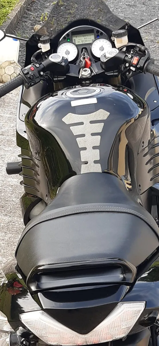 Kawasaki ZZR1400 - Image 1