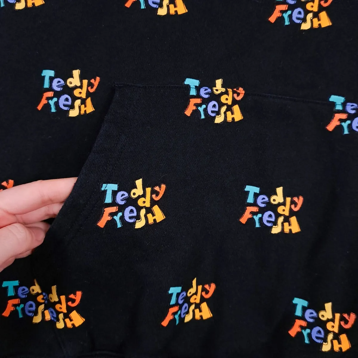 Teddy Fresh Black Logo All Over Print Hoodie M - Image 4