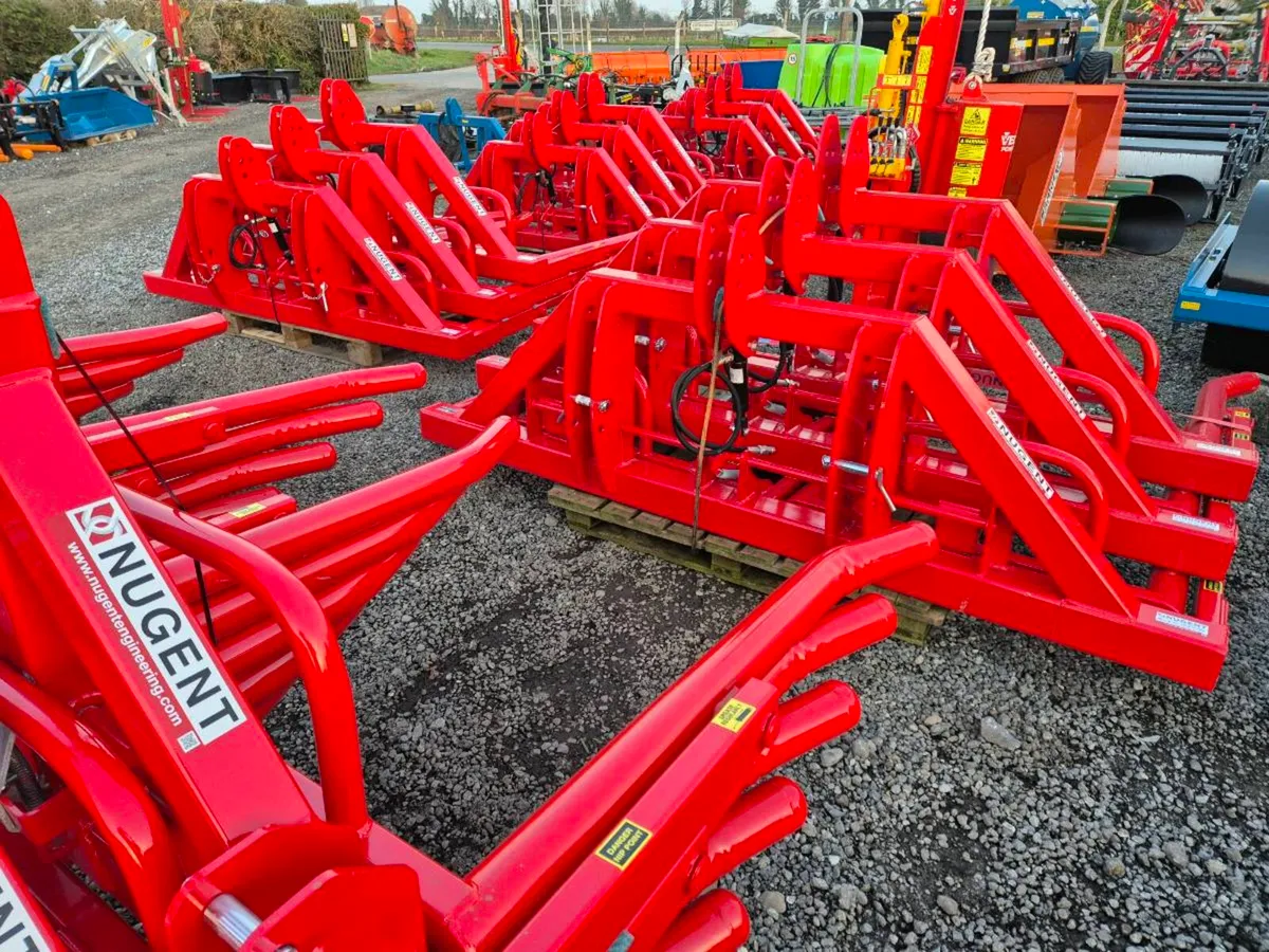 Nugent bale handling - Image 1