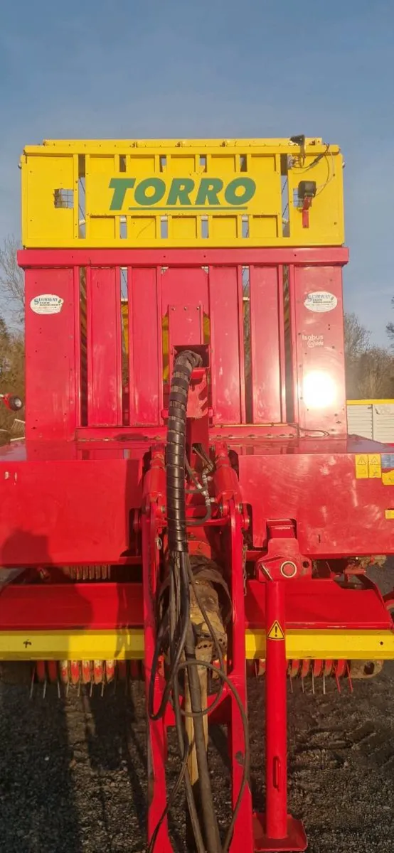 Pottinger silage wagon - Image 4