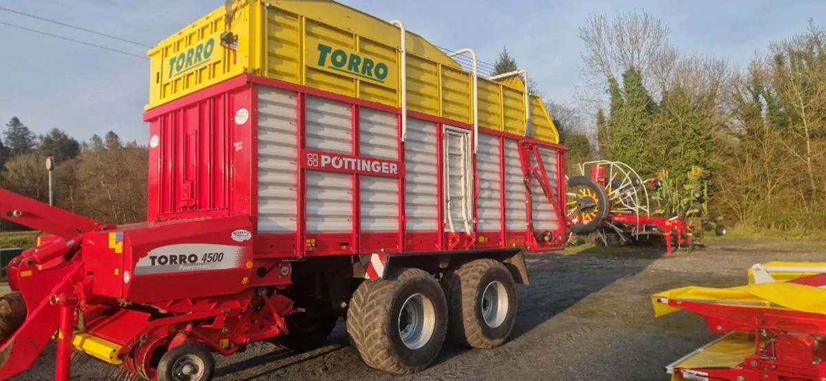 Pottinger silage wagon - Image 1