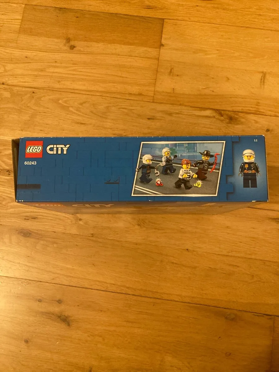 Lego City Police Set  - 60243 - Image 3