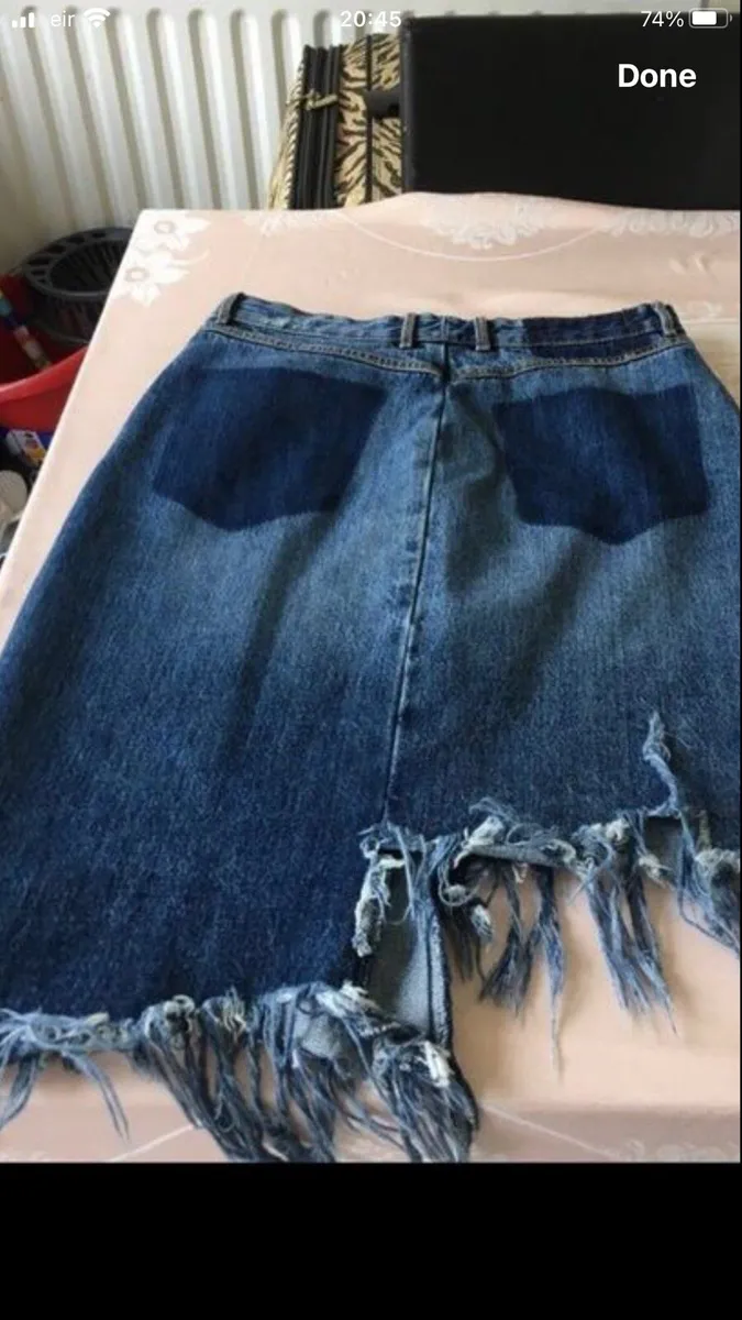 Ladies denim skirt size M €5 - Image 2