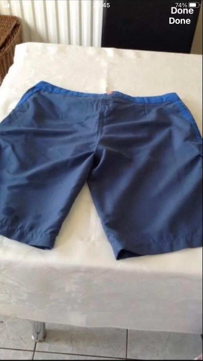 Ladies BNWT shorts size 10 €10 - Image 2
